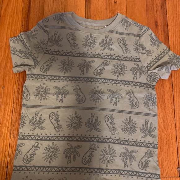 Old Navy toddler t-shirt bundle - Picture 4 of 4